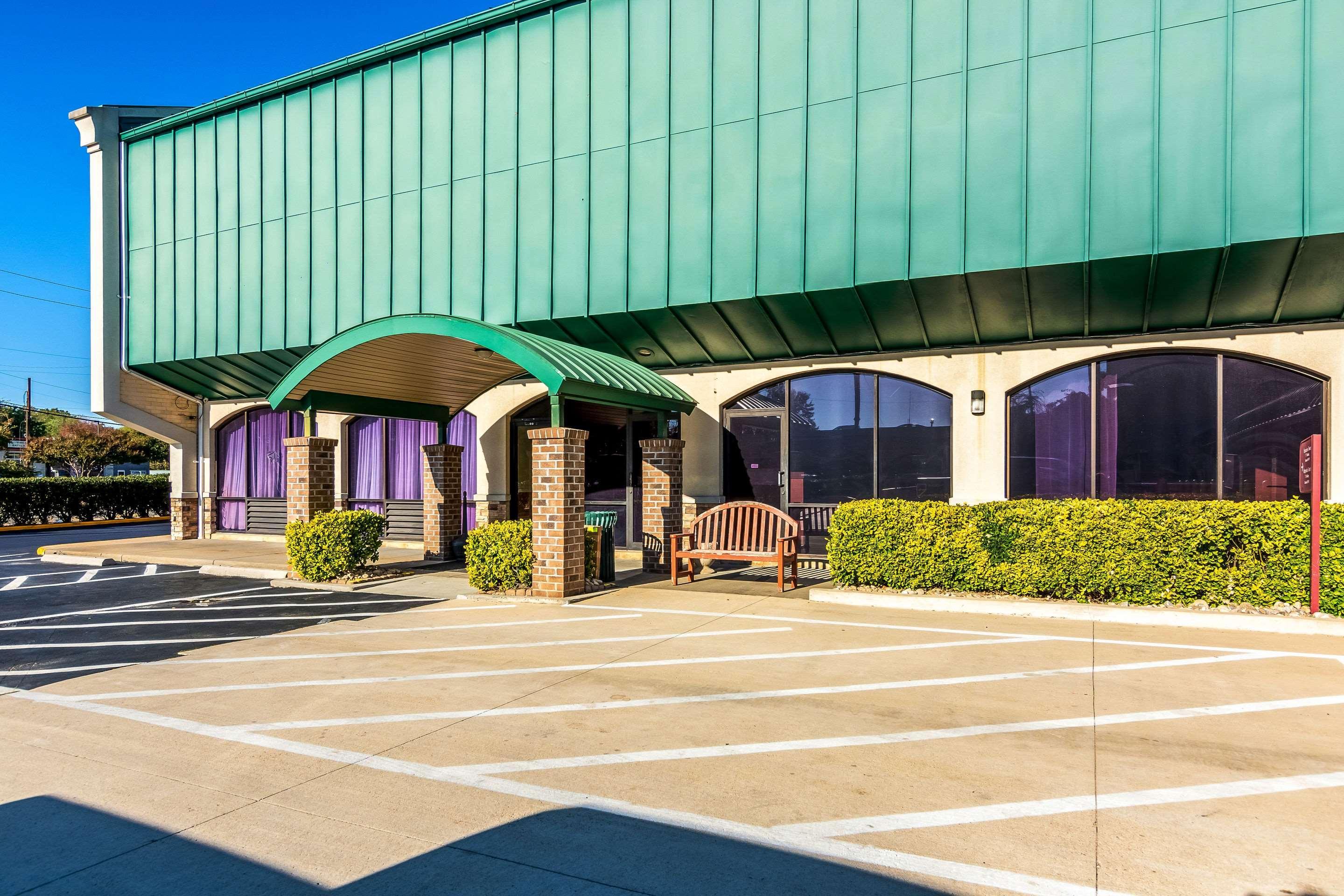 Rodeway Inn Central Richmond Exterior photo